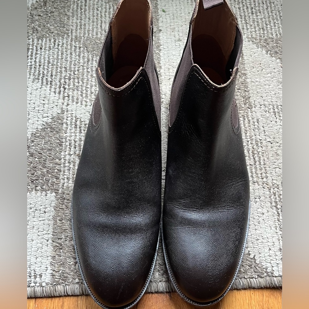 Mens  Clark “Mastercraft” chocolate brown boots.